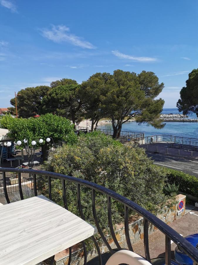 Hotel Le Provencal Logishotels لي إيسامبر المظهر الخارجي الصورة