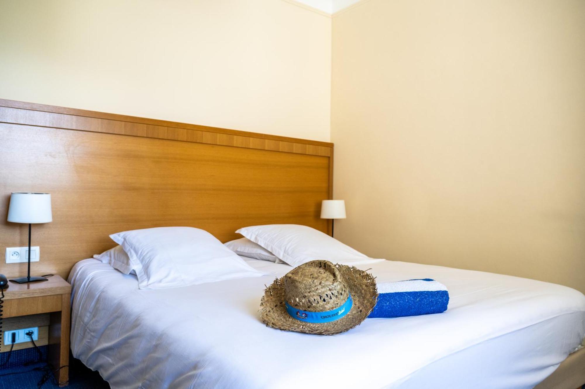 Hotel Le Provencal Logishotels لي إيسامبر المظهر الخارجي الصورة