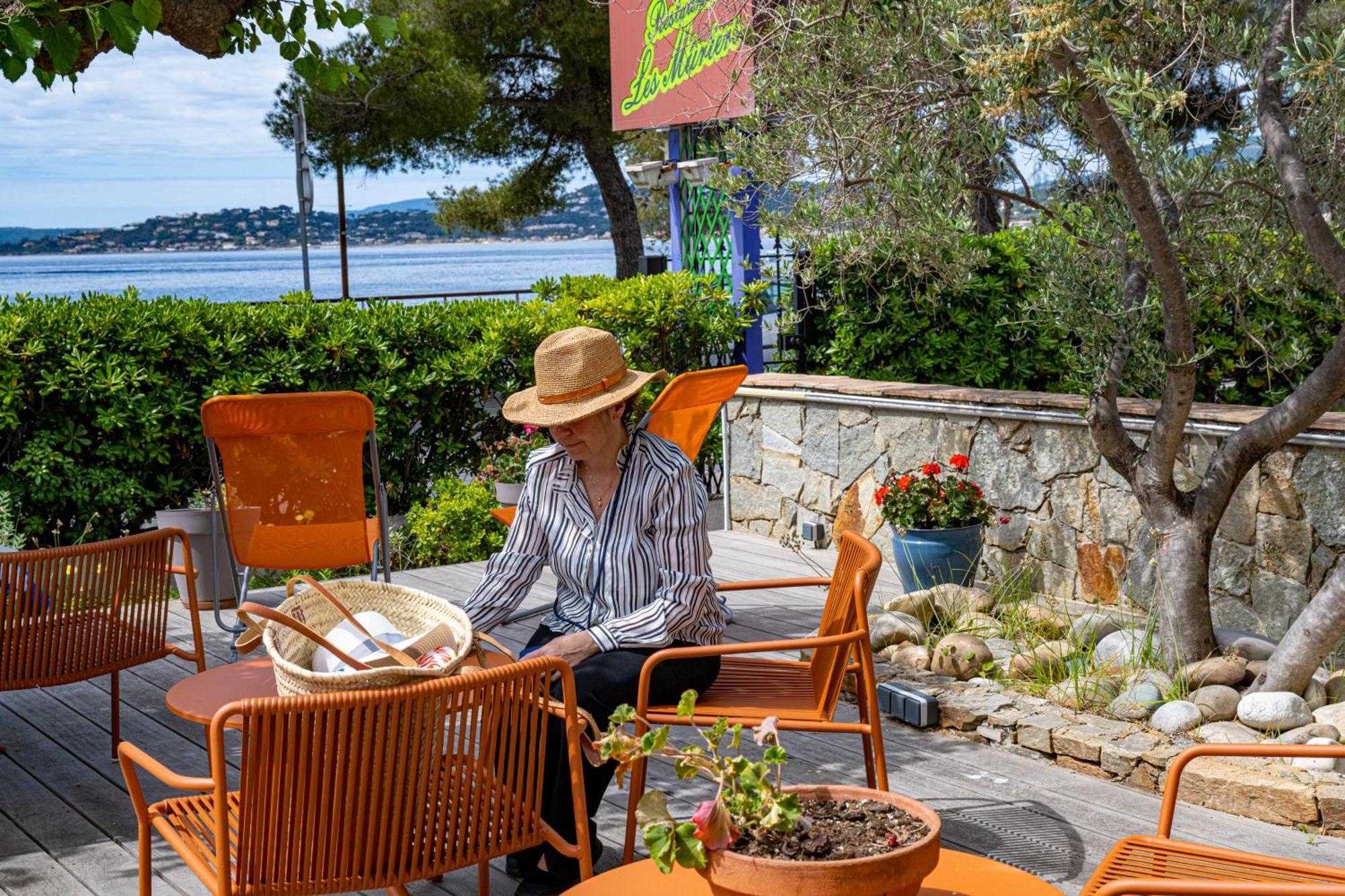 Hotel Le Provencal Logishotels لي إيسامبر المظهر الخارجي الصورة
