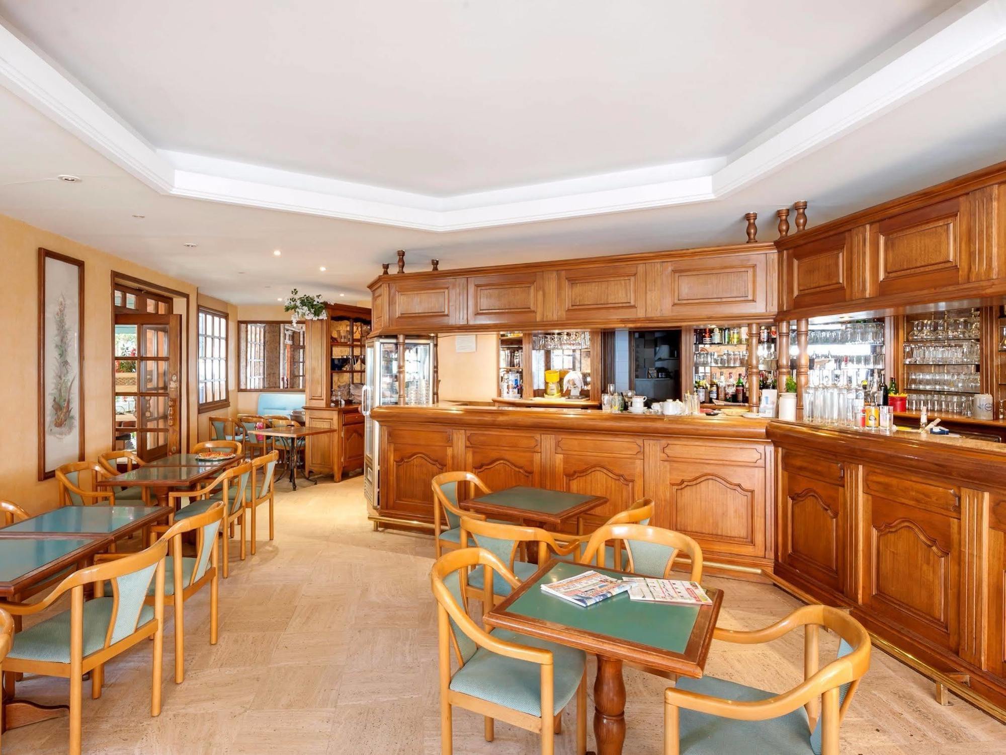 Hotel Le Provencal Logishotels لي إيسامبر المظهر الخارجي الصورة