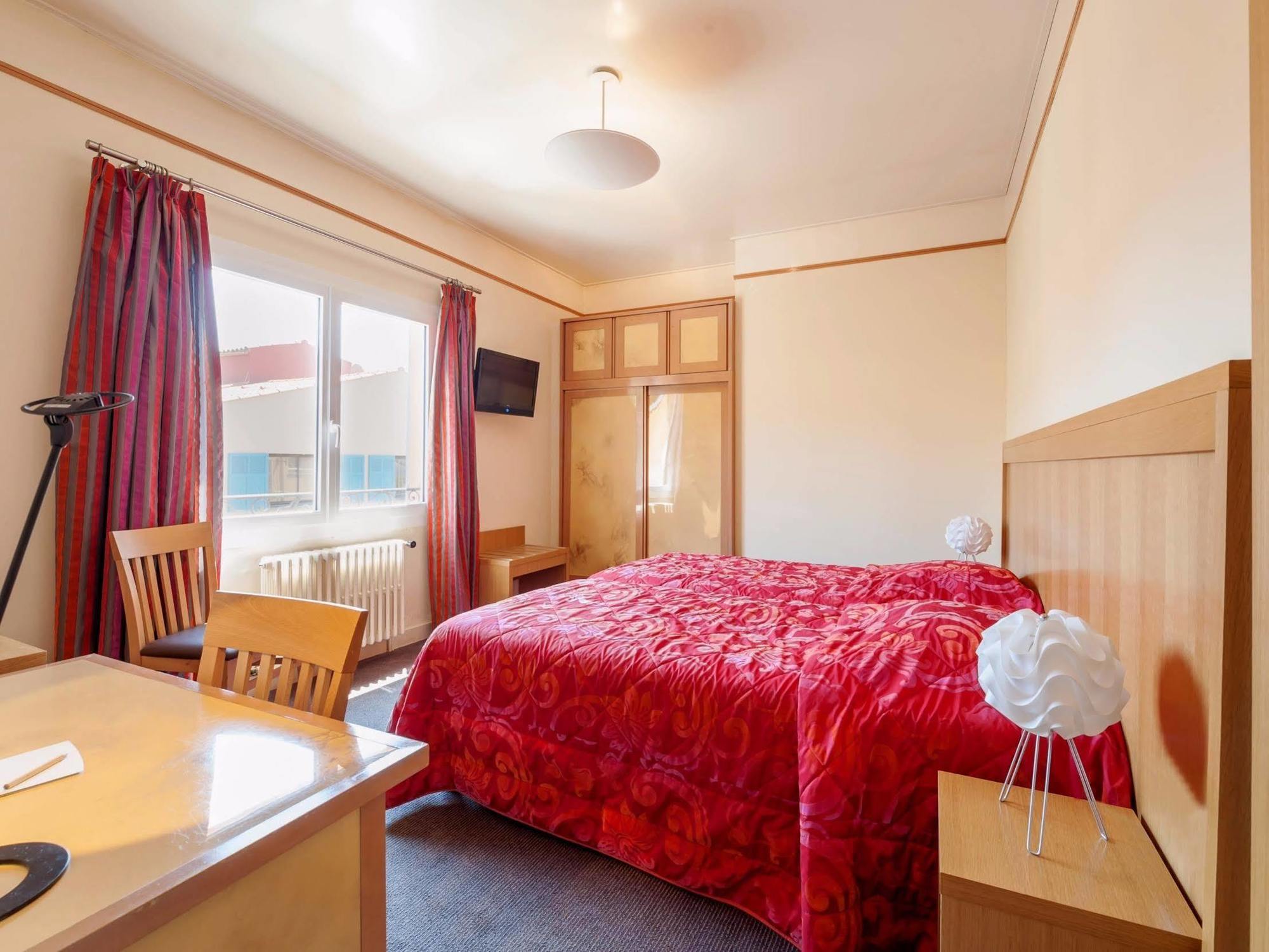 Hotel Le Provencal Logishotels لي إيسامبر المظهر الخارجي الصورة