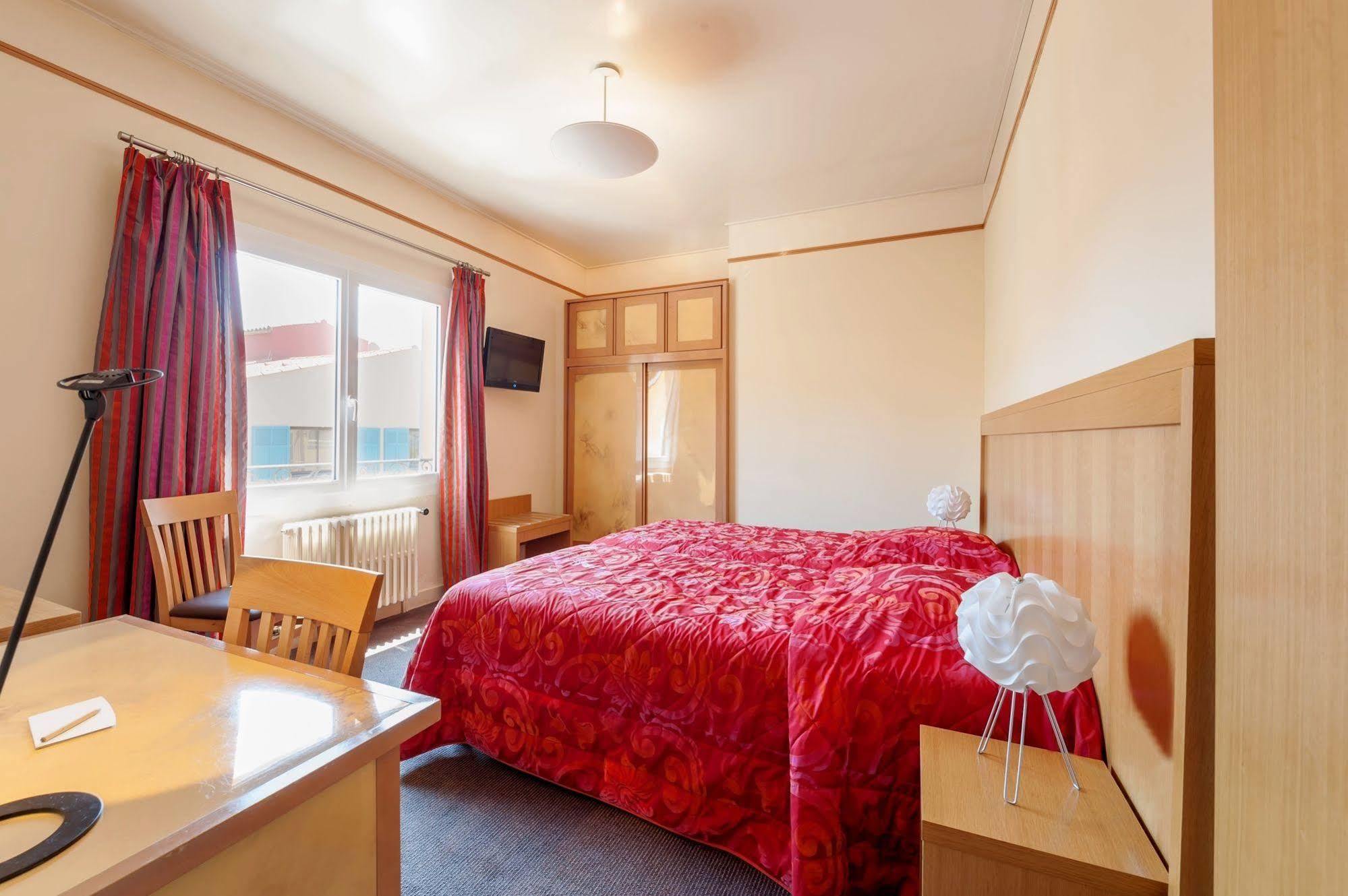 Hotel Le Provencal Logishotels لي إيسامبر المظهر الخارجي الصورة