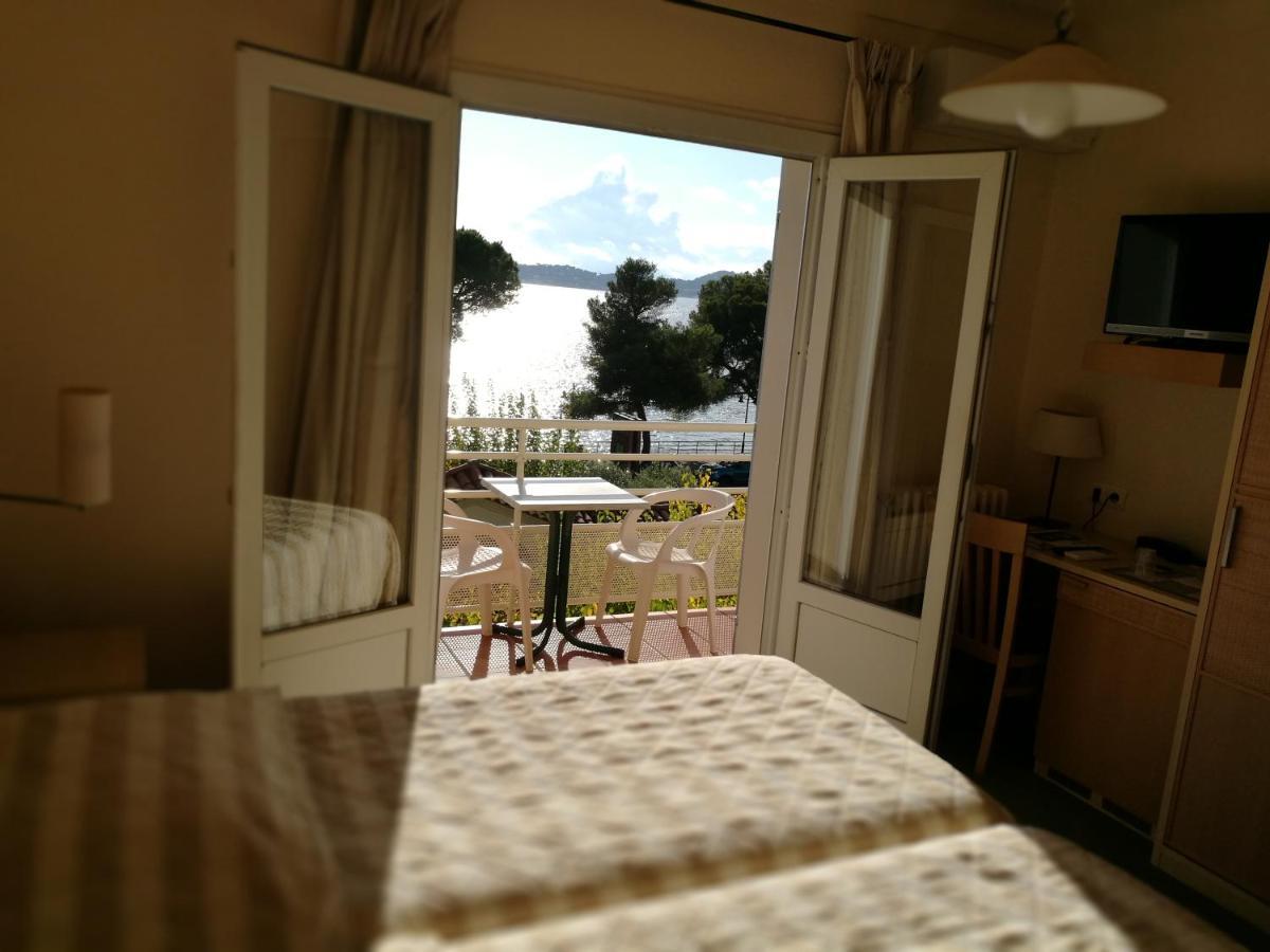 Hotel Le Provencal Logishotels لي إيسامبر المظهر الخارجي الصورة